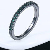 Luxurious engagement zircon ring for women in 18K rose gold with tension setting and round pattern
